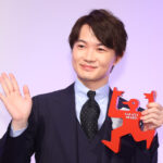 神木隆之介「ギャラクシー賞」授賞式に！「嬉しい気持ちでいっぱい」とニッコリ