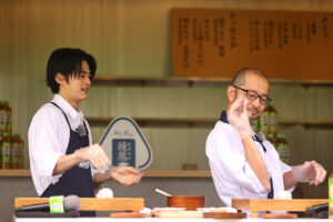 鈴鹿央士 表参道「ハラカド」の期間限定『おにぎりと綾鷹屋』特別店長に10