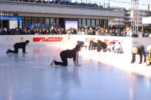 髙橋大輔、村元哉中 東京スカイツリースケートリンクに！子どもたちレクチャー3