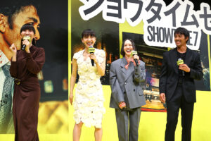 Perfume＆阿部寛4人で「Perfumeです！」の自己紹介！あ～ちゃんジェスチャーで表現22